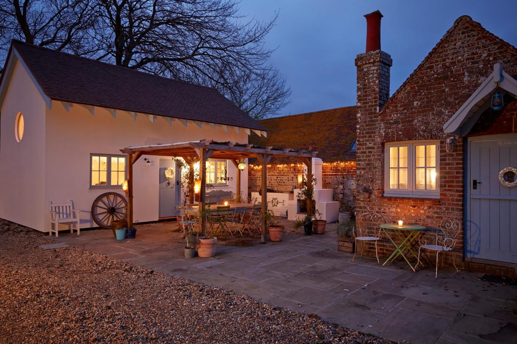 The Lodge At Blue Door Barns Beddingham Exterior photo